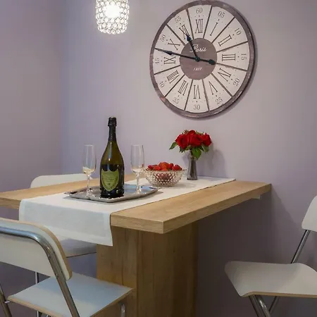 Zlatin Dvor - Apartments For 3, Terrace, Trogir Center, Beach At 5-Min, Bike Friendly Exterior foto