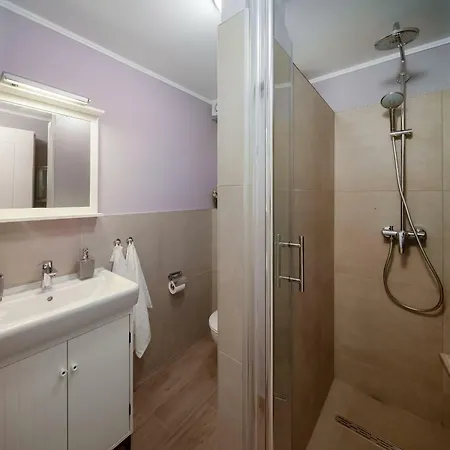 Zlatin Dvor - Apartments For 3, Terrace, Trogir Center, Beach At 5-Min, Bike Friendly Exterior foto