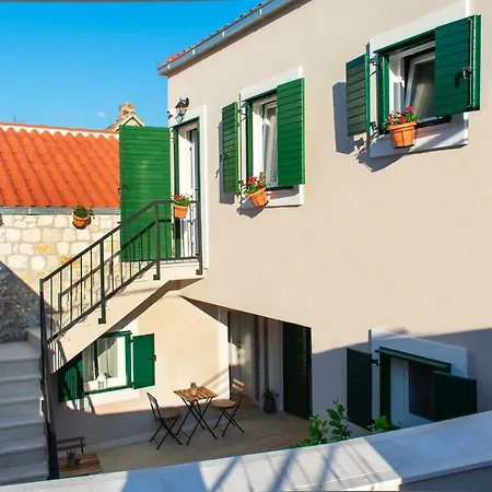 Zlatin Dvor - Apartments For 3, Terrace, Trogir Center, Beach At 5-Min, Bike Friendly Exterior foto