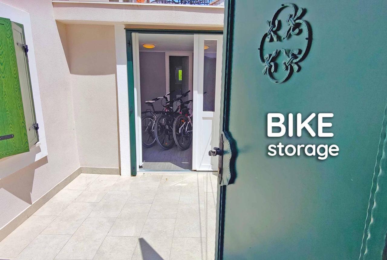 Zlatin Dvor - For 3, Terrace, Center, At 5-min, Bike Friendly Appartement *