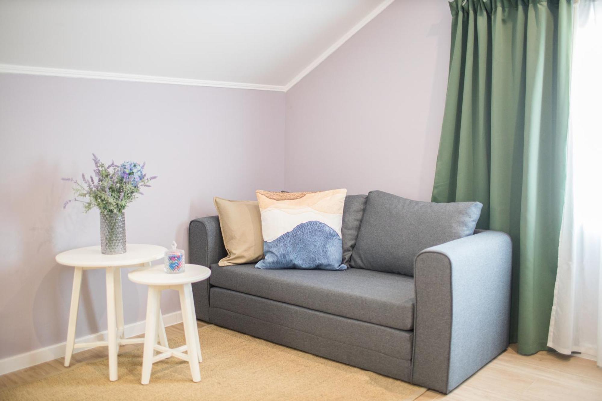 Zlatin Dvor - For 3, Terrace, Center, At 5-min, Bike Friendly Appartement *