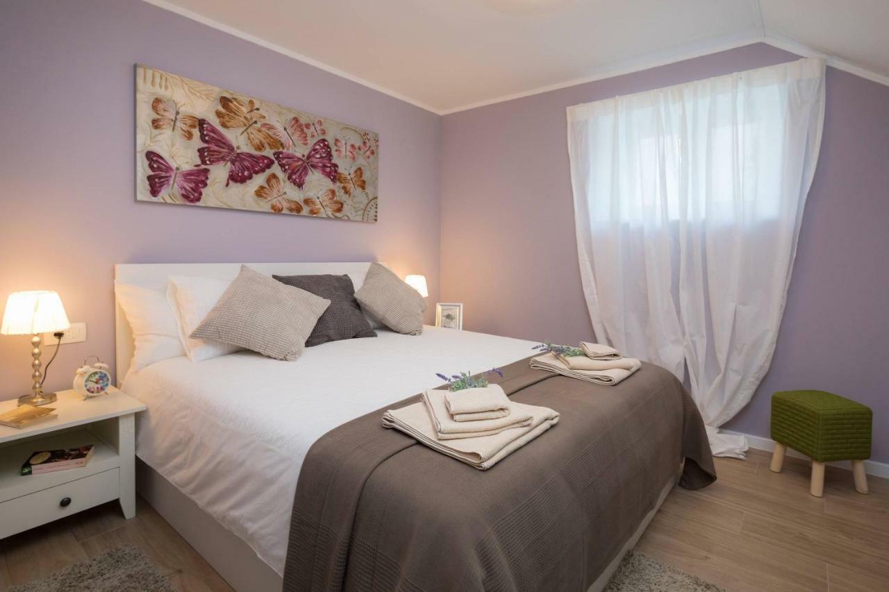 Apartmán Zlatin Dvor - For 3, Terrace, Center, At 5-min, Bike Friendly *