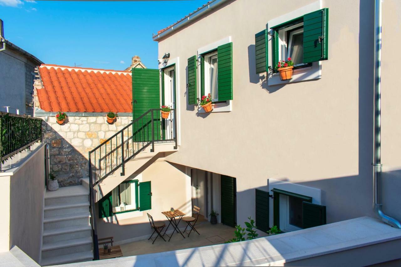 Zlatin Dvor - For 3, Terrace, Center, At 5-min, Bike Friendly * Trogir